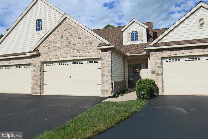 7 Pfautz Circle  Elizabethtown PA 17022 photo