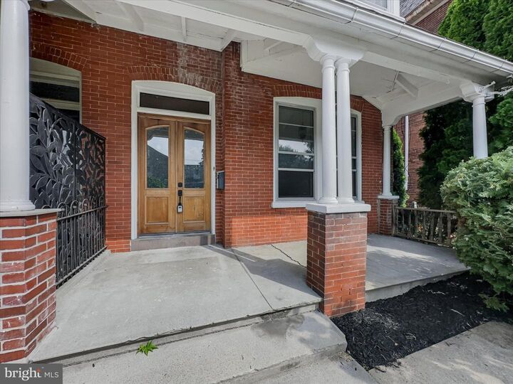 Property Photo: 705 Chestnut Street PA 17512