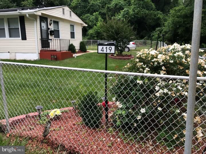 Property Photo: 419 Ashleaf Avenue MD 20743