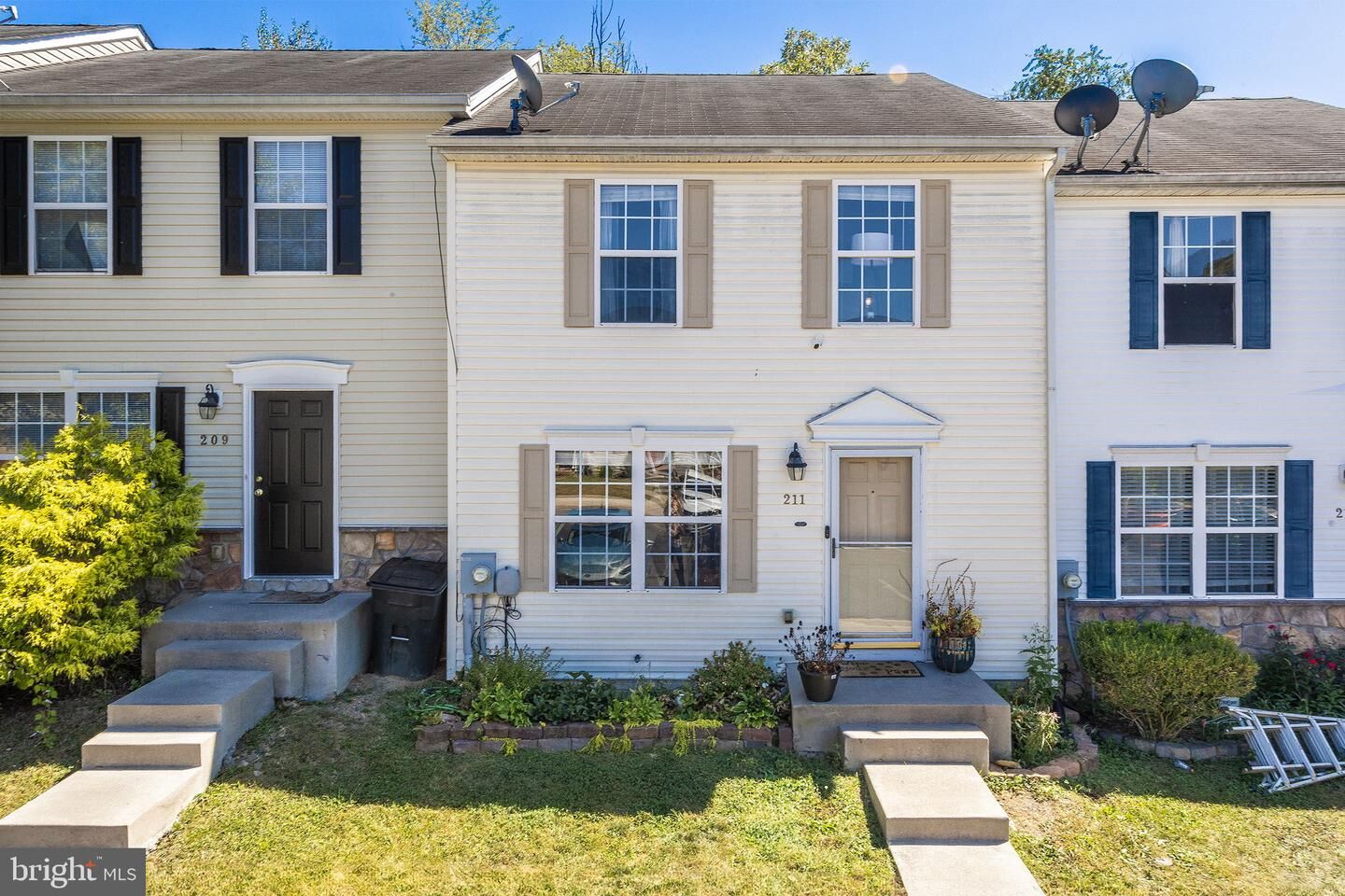 Property Photo: 211 Eastside Lane VA 22602