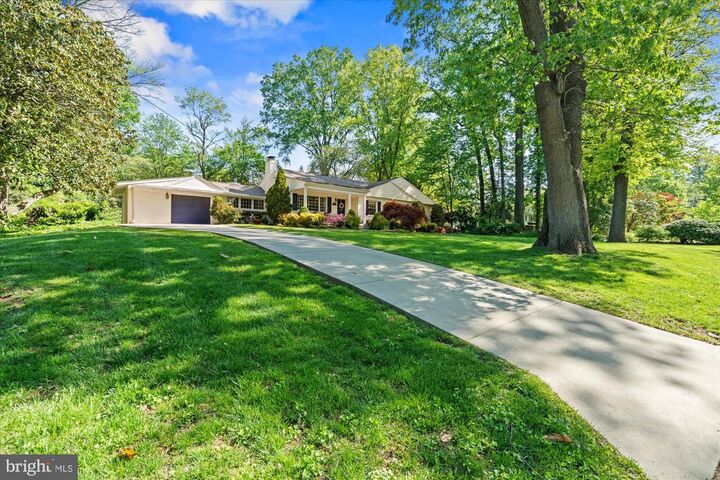 Property Photo:  1104 Lyndale Drive  VA 22308 