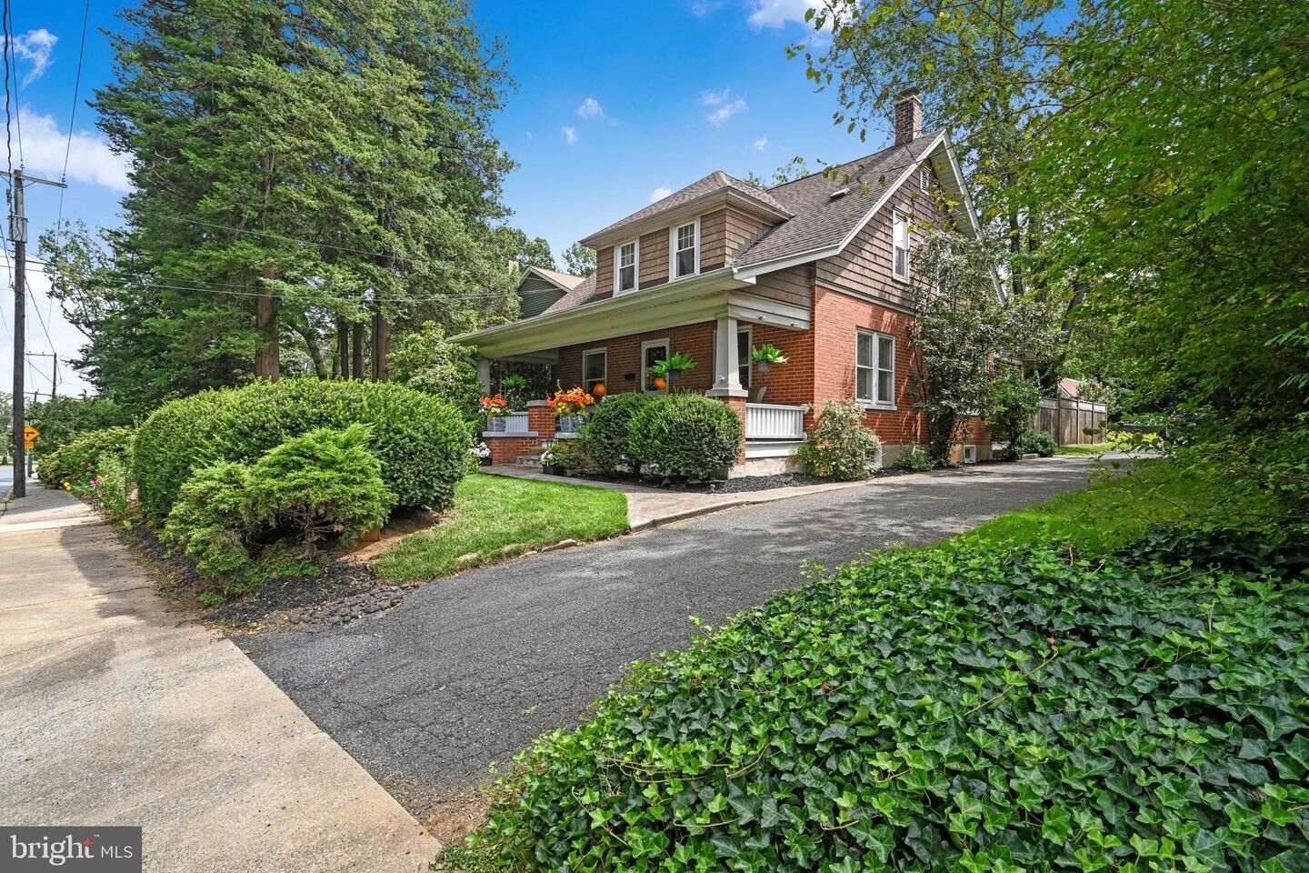 Property Photo: 417 Woodcrest Avenue PA 17543