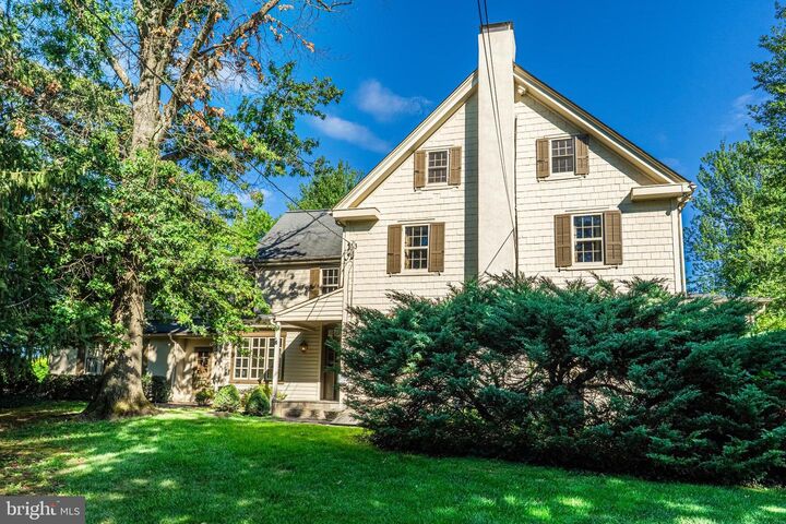 Property Photo: 27 W School Street PA 19440