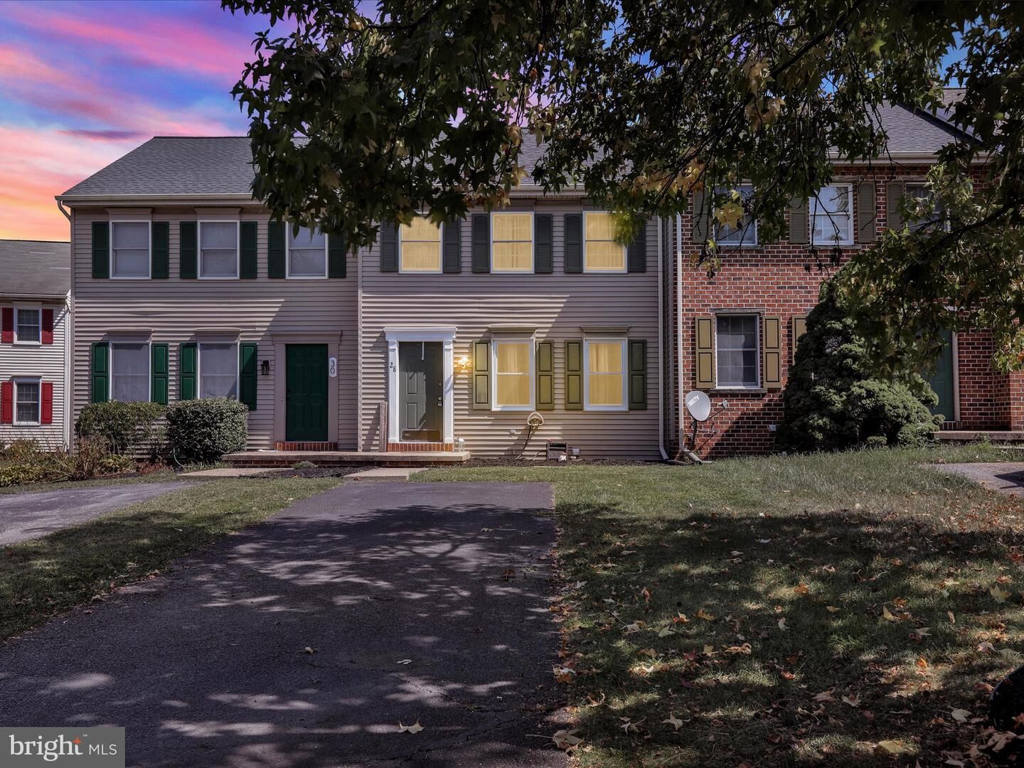 Property Photo:  28 Cranfield Court  PA 17022 