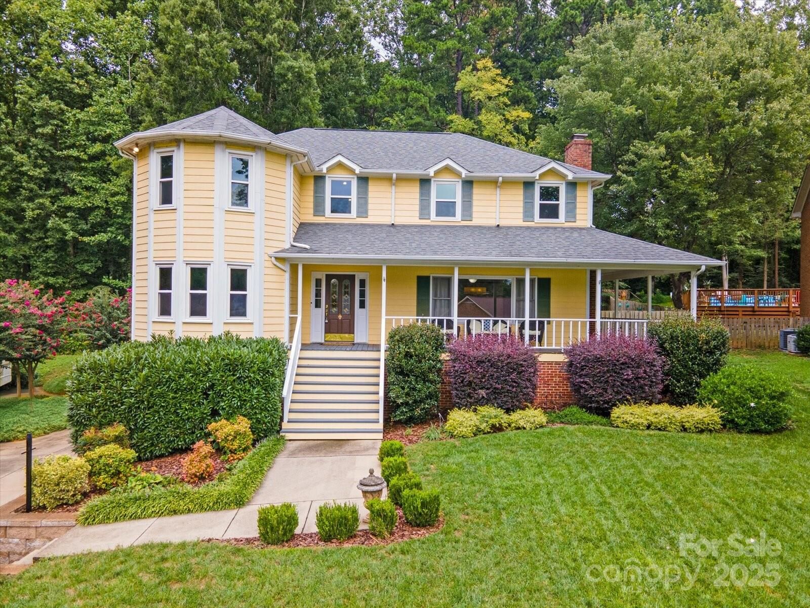 Property Photo:  16527 Grapperhall Drive  NC 28078 