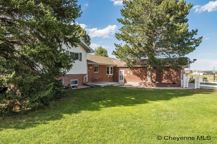 Property Photo:  726 Pearl Ct  WY 82009 