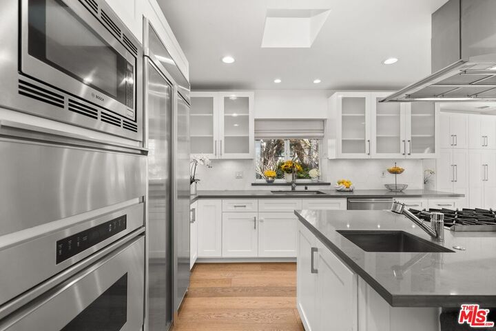 Property Photo: 2400 S Beverly Dr CA 90034