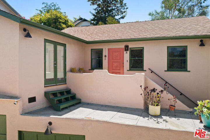 Property Photo: 6196 Oak Crest Way CA 90042