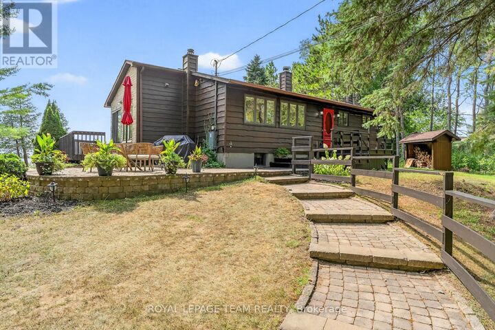 Property Photo: 4 Rideau Lane ON K0G 1J0