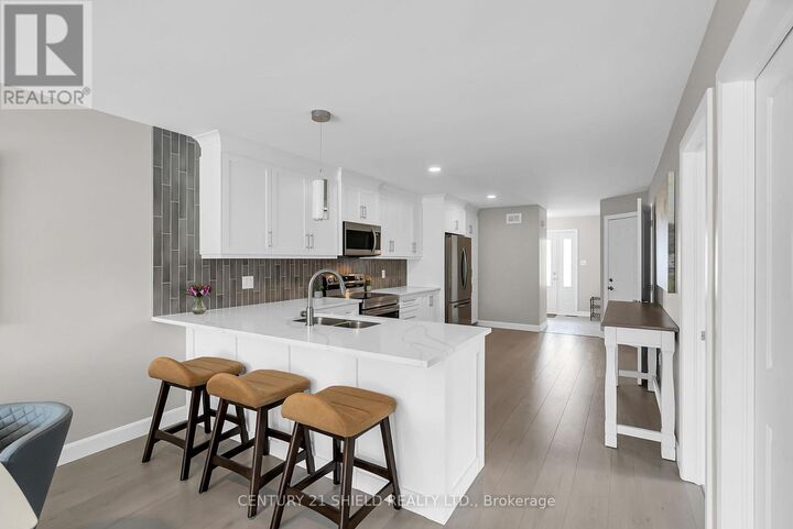 Property Photo:  34 Forrester Way  ON K0C 1P0 