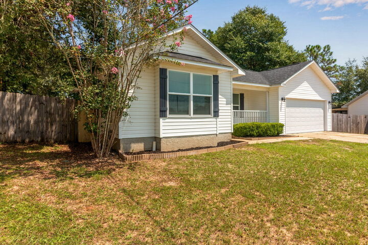 Property Photo: 430 Northview Lane FL 32536