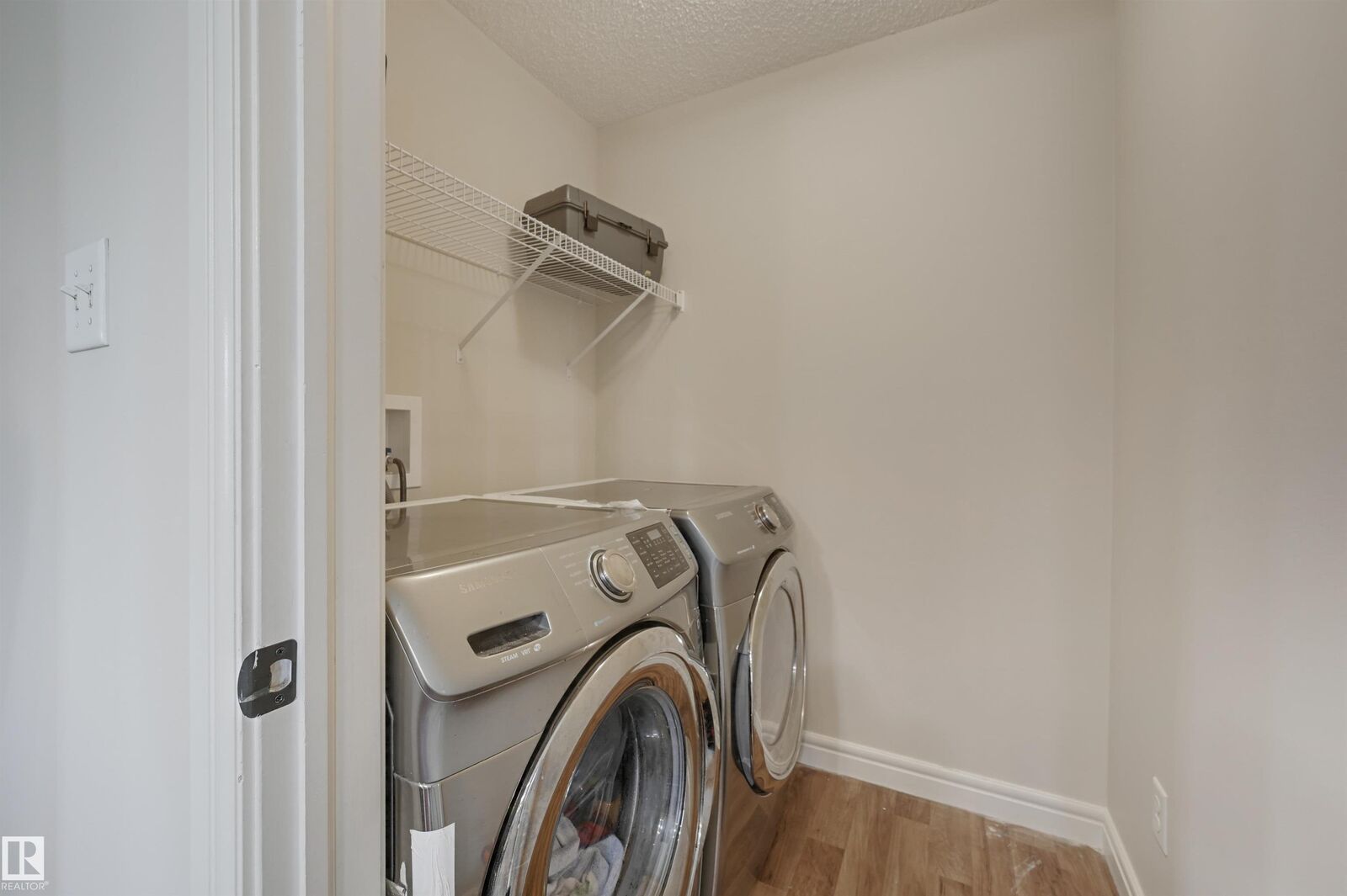 Property Photo:  1807 52 Street SW  AB T6X 1Y1