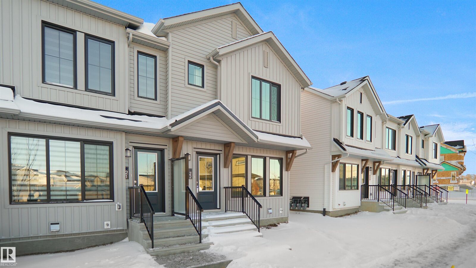 Property Photo:  3 Elizabeth Gardens  AB T7X 3C7 