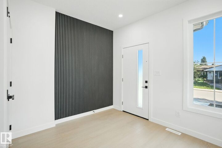 Property Photo: 9606 86 Street NW NW AB T6C 3E9