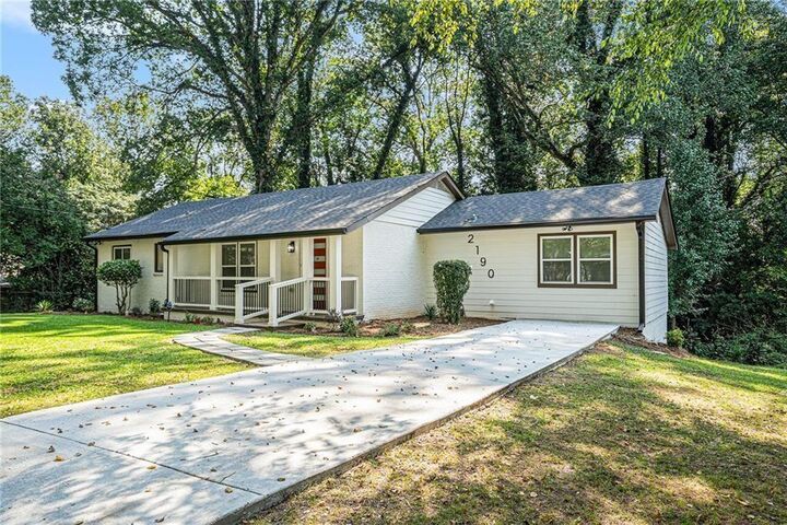 Property Photo:  2190 SW Highview Road SW  GA 30311 