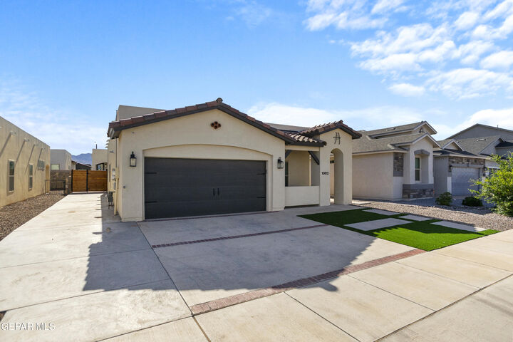 Property Photo: 10613 Hidden Palm Place TX 79924