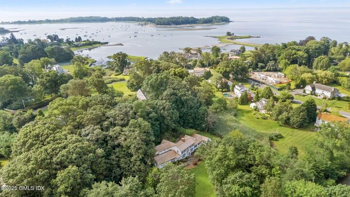Property Photo:  177 Indian Head Road  CT 06878 