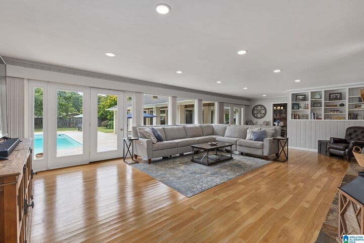 Property Photo: 1712 Woodland Street AL 35055