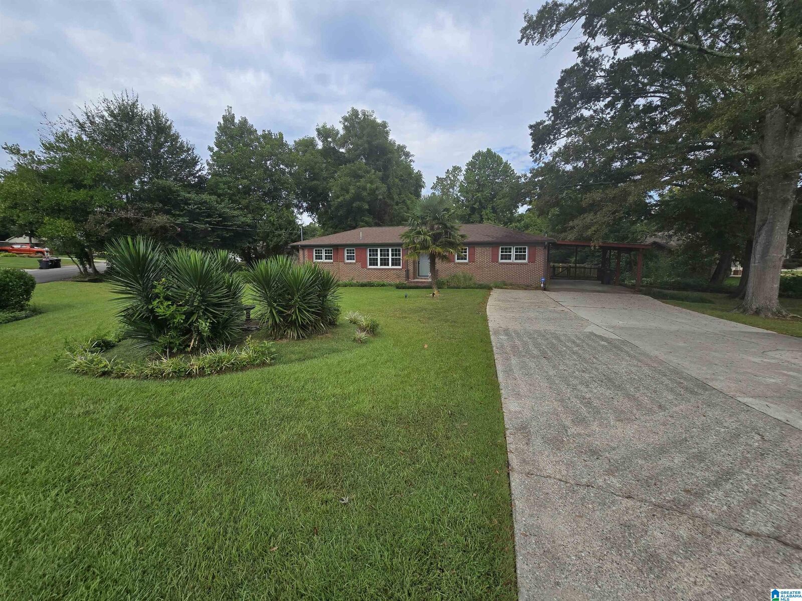 Property Photo:  3236 Valley Park Drive  AL 35243 