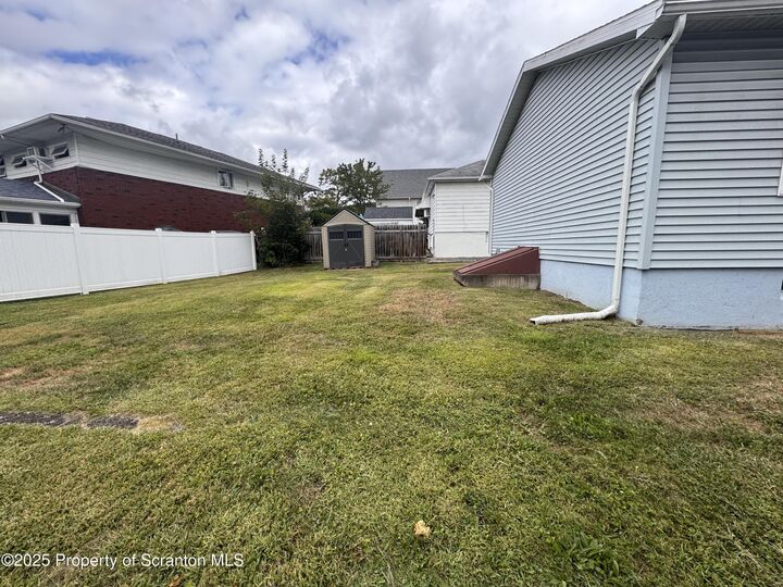 Property Photo: 609 W Lackawanna Avenue PA 18447