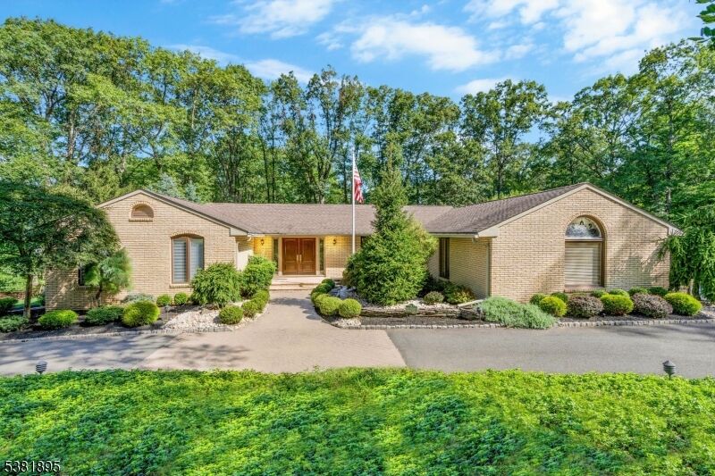 Property Photo:  150 Scott Dr  NJ 07069 
