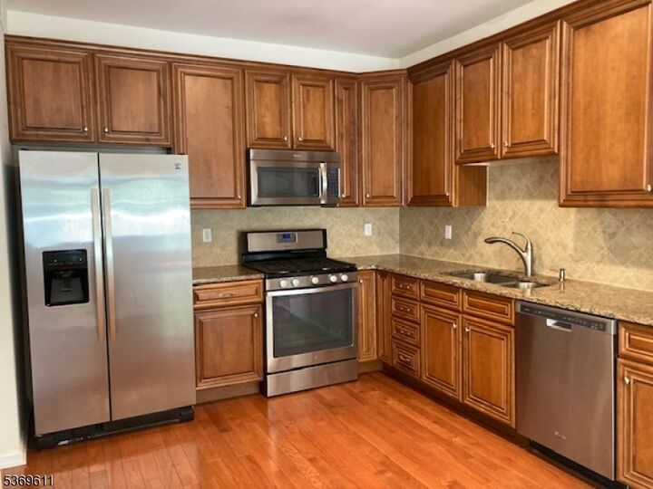 Property Photo: 8 Lamerson Cir NJ 07828