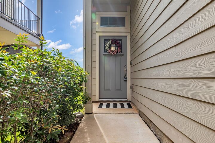 Property Photo: 167 Axlewood Court TX 77316