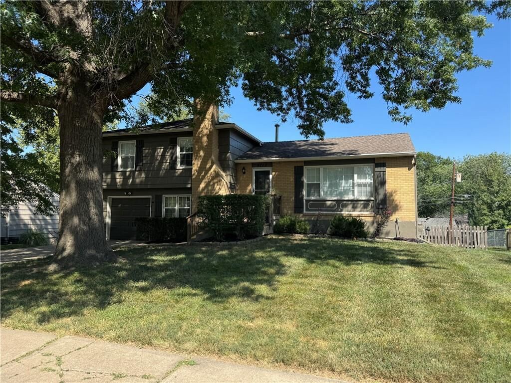 Property Photo: 9717 Eby Street KS 66212