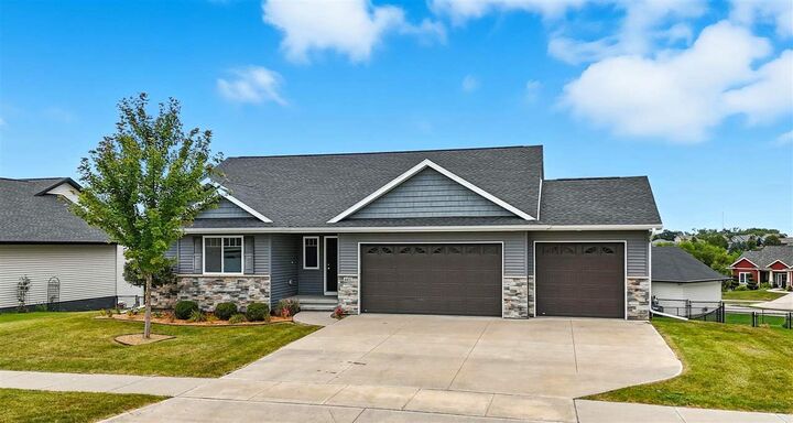 Property Photo: 4432 Luke Dr IA 52246