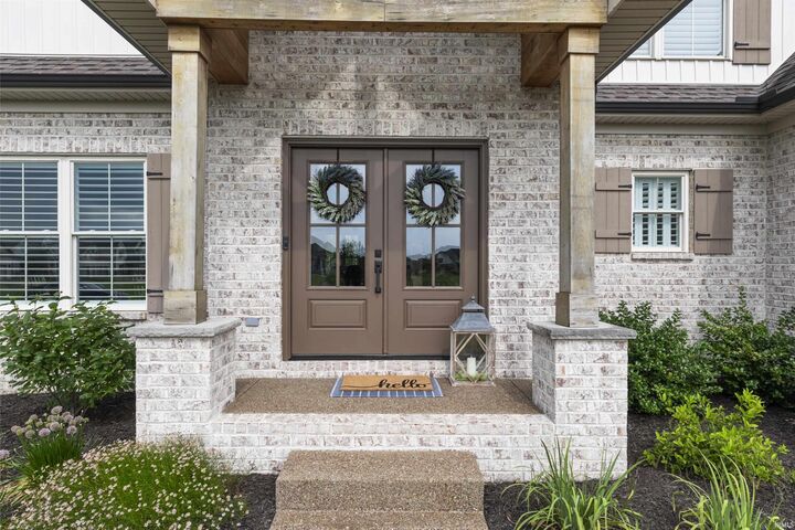 Property Photo: 2150 Chadwick Drive IN 47630