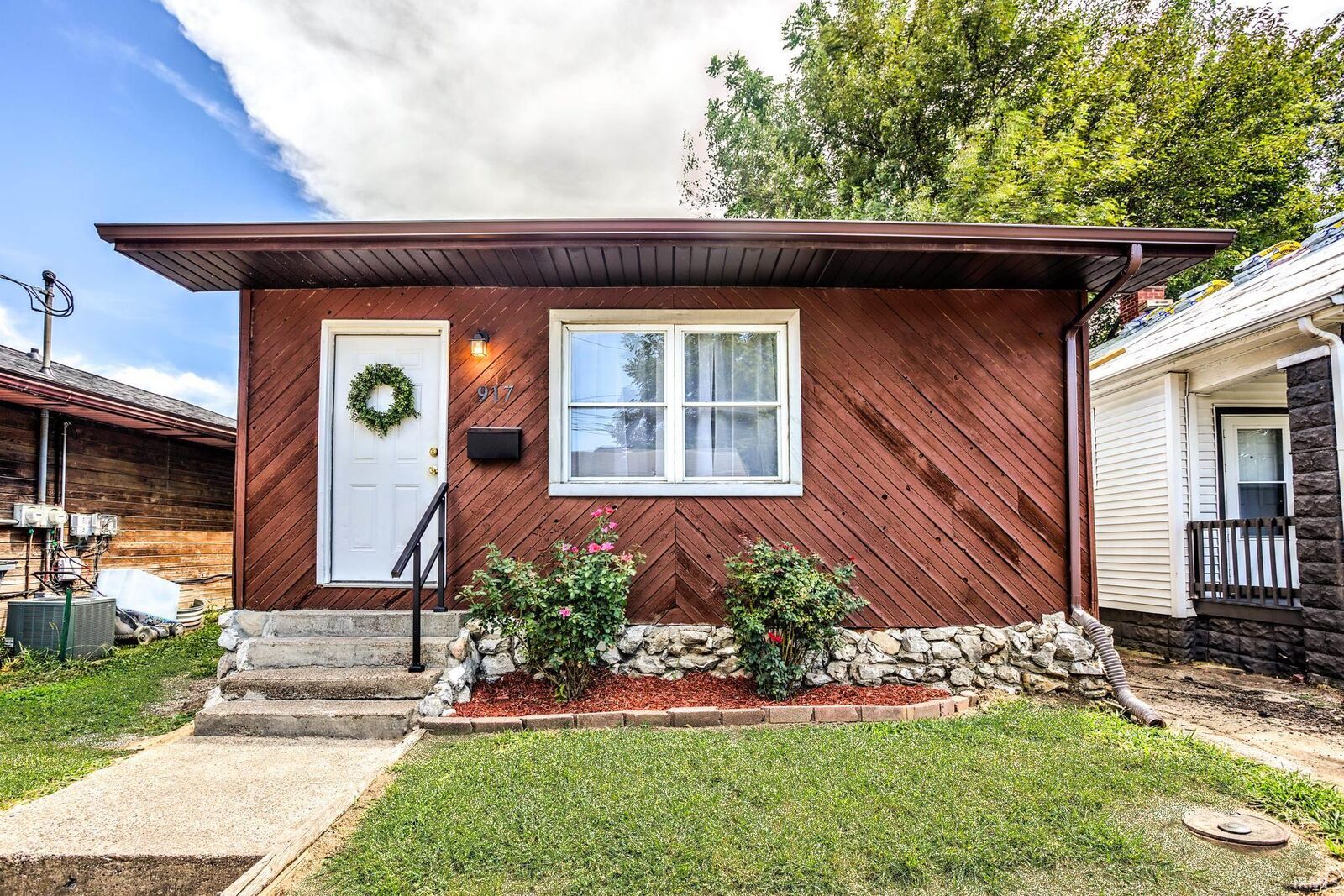 Property Photo: 917 N Morton Avenue IN 47711-5170