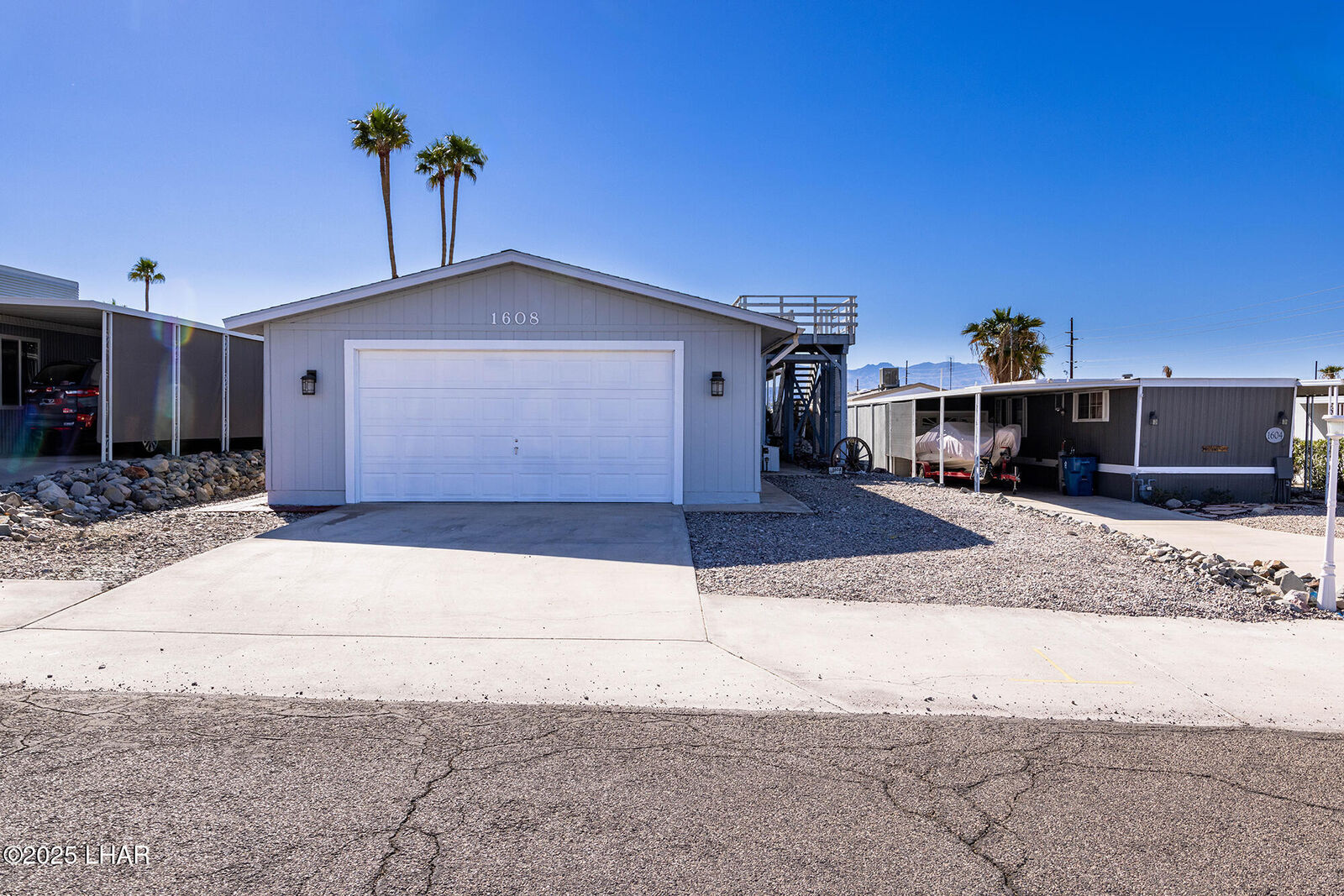 Property Photo: 1608 Sea Angler Dr AZ 86403