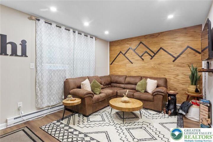 Property Photo: 7483 Cottage Lane PA 18466