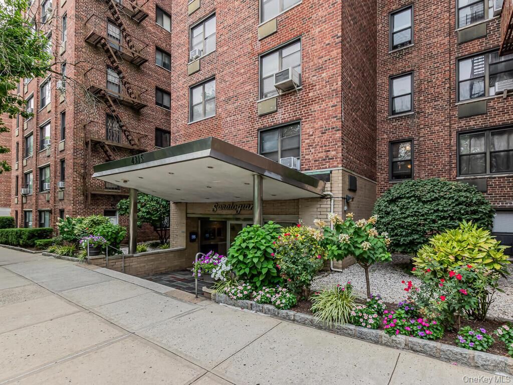 Property Photo: 4315 Webster Avenue 5M NY 10470