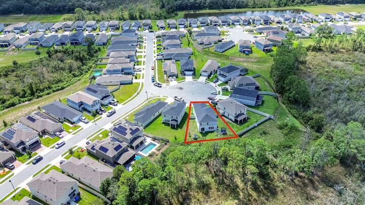 Property Photo: 1011 Overlook Ct FL 33837