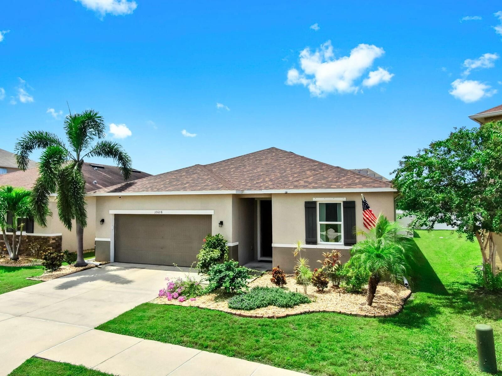 Property Photo: 10608 Aldo Moro Drive FL 33598