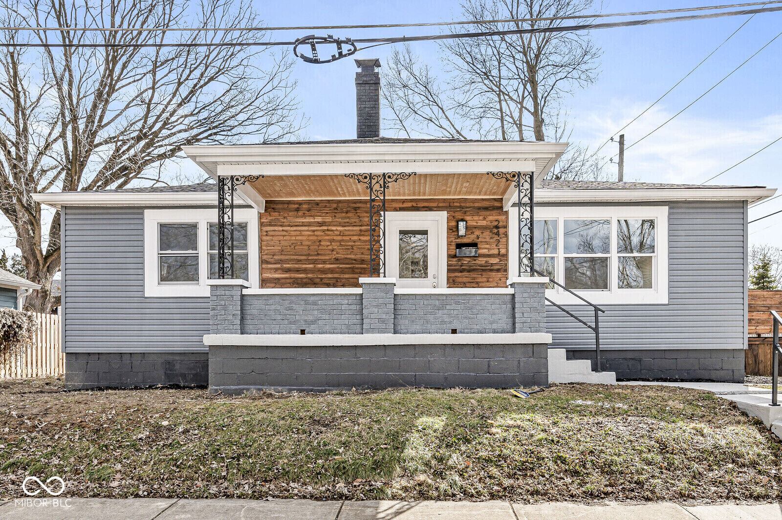Property Photo: 2421 E 11th Street IN 46201