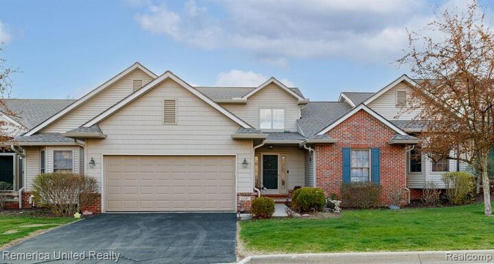 6240 Northridge Hills Drive  Brighton MI 48116 3710 photo