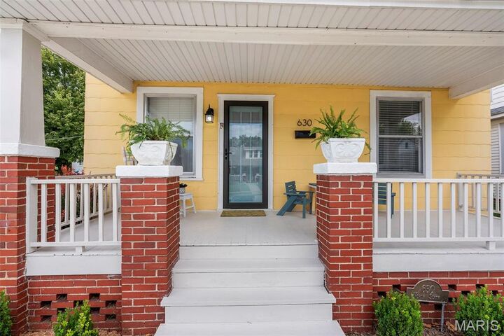 Property Photo:  630 N 6th Street  MO 63301 