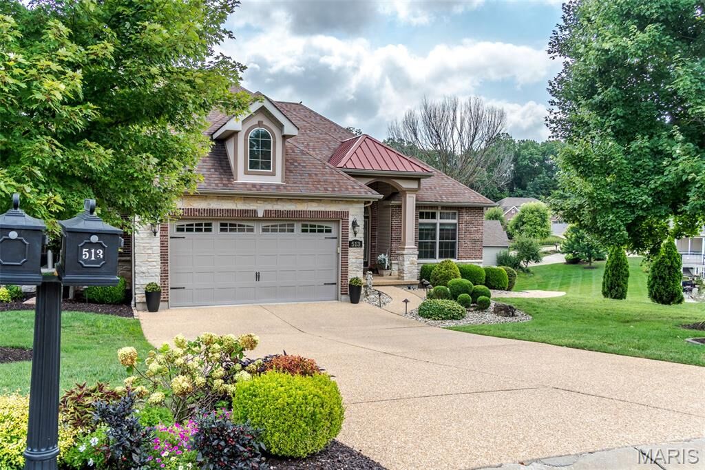 Property Photo: 513 Sawgrass Ct. MO 63090