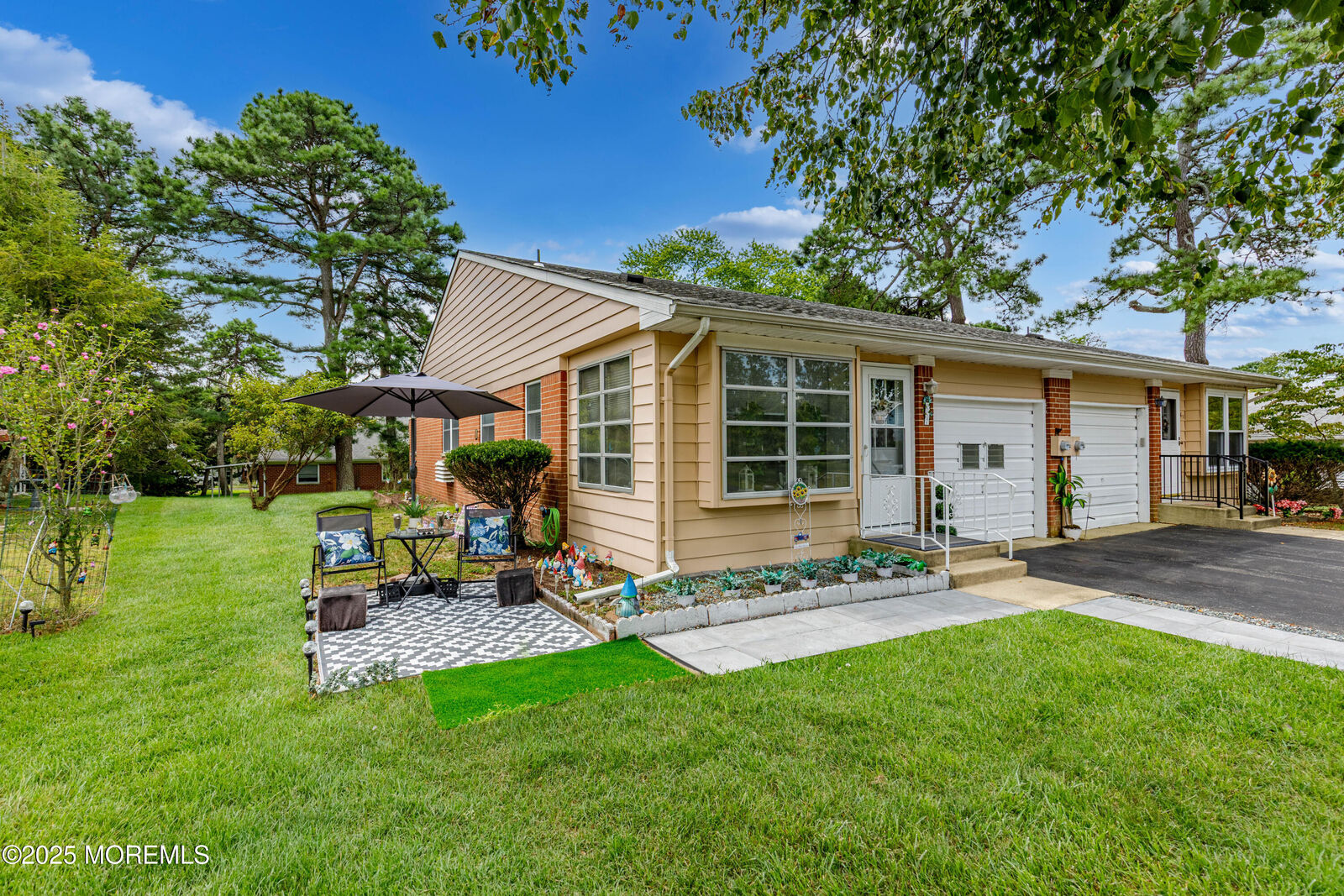 Property Photo:  26 Salem Drive  NJ 08759 