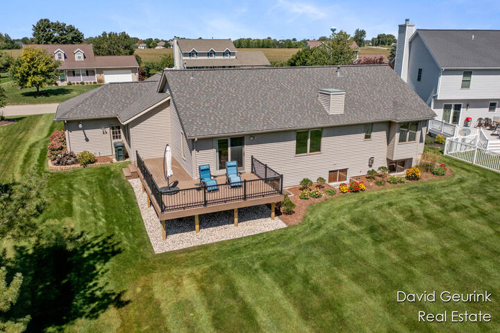 Property Photo:  10446 Hunters Creek Drive  MI 49464 