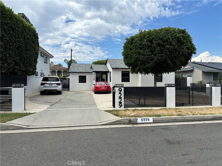 9229 Brookshire Avenue  Downey CA 90240 photo