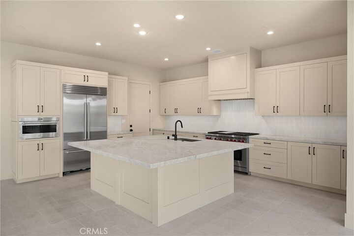 Property Photo:  122 Oakstone  CA 92618 