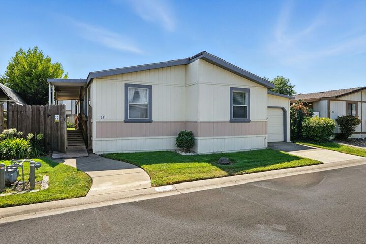 Property Photo: 7855 Cottonwood Lane 25 CA 95828