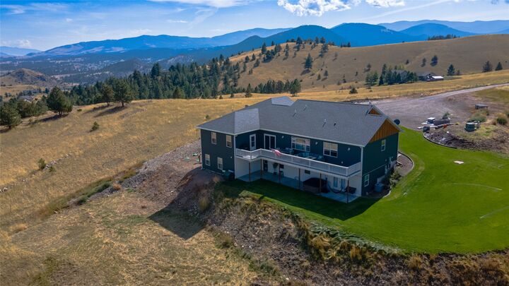 Property Photo: 9 Ridge View Circle MT 59634