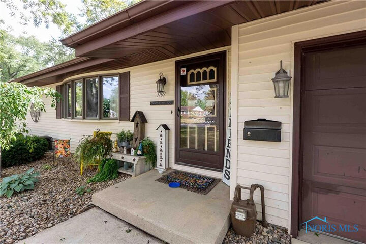 Property Photo: 1709 Eastview Drive OH 45840