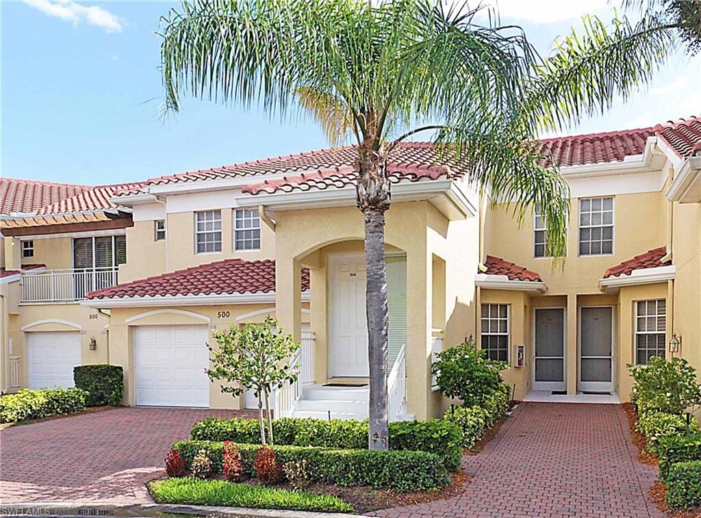 Property Photo:  500 L'Ambiance Cir 5-104  FL 34108 