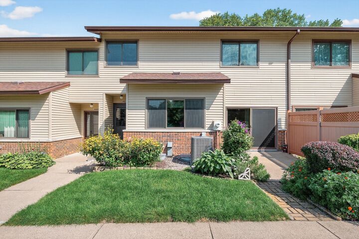 Property Photo:  4078 Foss Road  MN 55421 