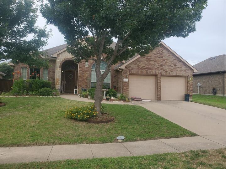 Property Photo: 3015 Summerview Drive TX 75052